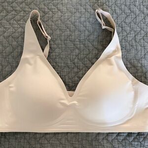 Everyday Wireless V-Neck Comfort Bra — Light Nude